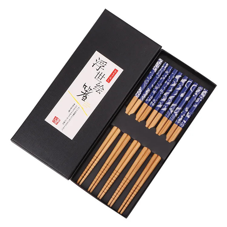 Bamboo chopsticks set with assorted designs – 5 pairs